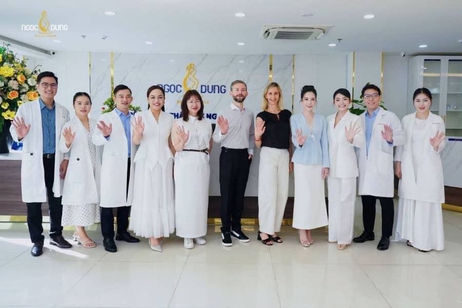 Đội ngũ chuyên môn tại Ngọc Dung luôn tận tâm xây dựng những phác đồ trẻ hóa phù hợp, hướng đến hiệu quả cao cho từng khách hàng